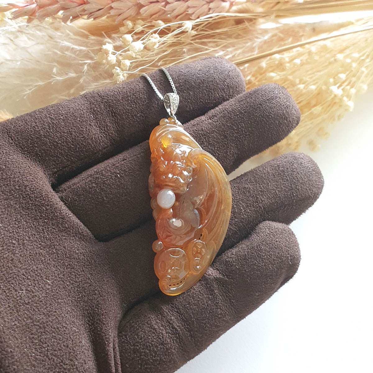 Good Translucency Brilliant Orangey Red Jadeite "Auspicious Bat" Pendant (JAB004508) 1