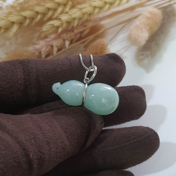 Translucent Light Green Jadeite "Auspicious Hulu" Pendant (JAB003597) 1
