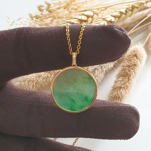 Good Translucency Icy Brilliant Green Jadeite “The Medallion” Pendant (JAB005084) 1