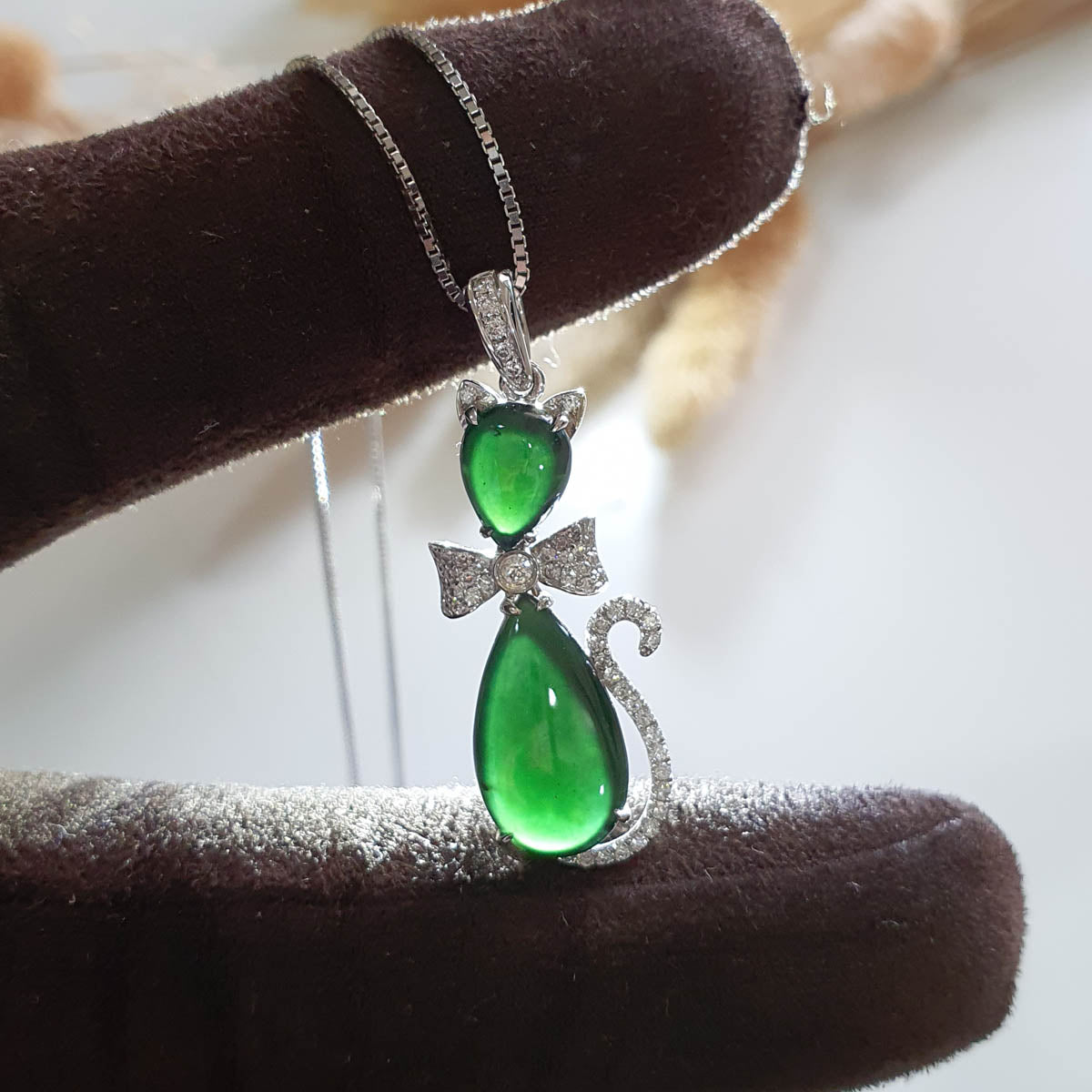 Highly Translucent Omphacite Jadeite "Dazzling Bowtie Cat" Pendant (JAB005653) 1
