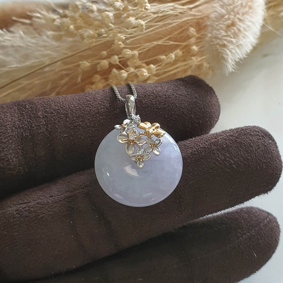 Translucent Icy Lavender Jadeite "Enchanted Bee and Baby’s Breath" Pendant (JAB006037) 1