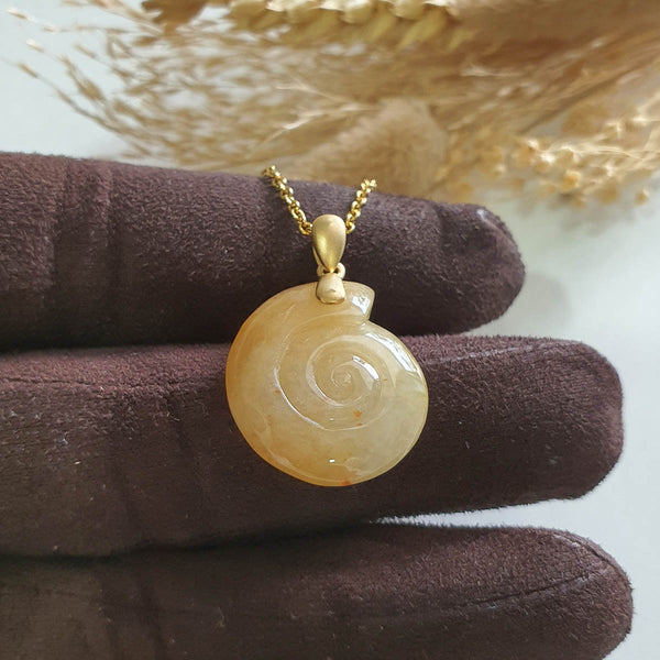 Translucent Icy Yellow Jadeite "Wealth Conch Shell" Pendant (JAB007721) 1