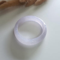 [Rare] Good translucency Icy Lavender Jadeite Oval Shape Bangle (JAC002254) 1