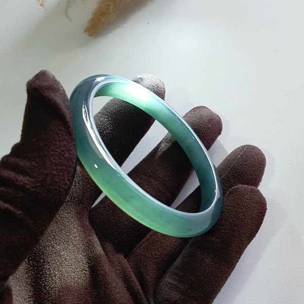[Rare] Highly Translucent Icy Bluish Chameleon Green Jadeite Bangle (JAC002983) 1