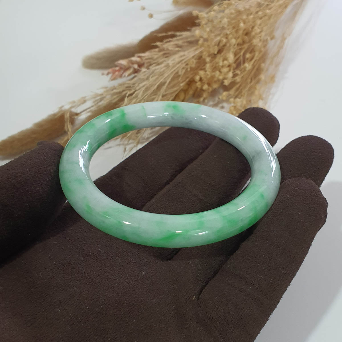 Translucent Brilliant Apple Green Jadeite Princess Round "Scenery" Bangle (JAC003074) 1